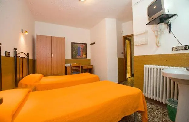 Hostal Lizana-1